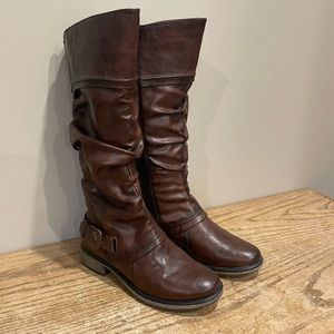 Women’s Baretraps Boots